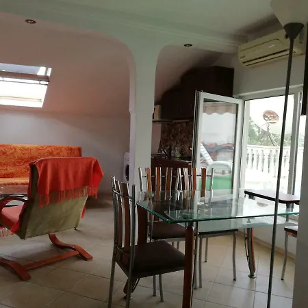 Apartamento Bravo 1-vichevi