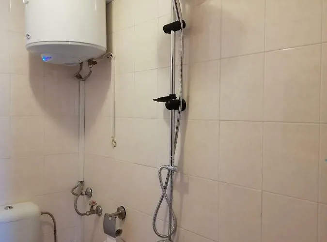 Bravo 1-vichevi 公寓 *