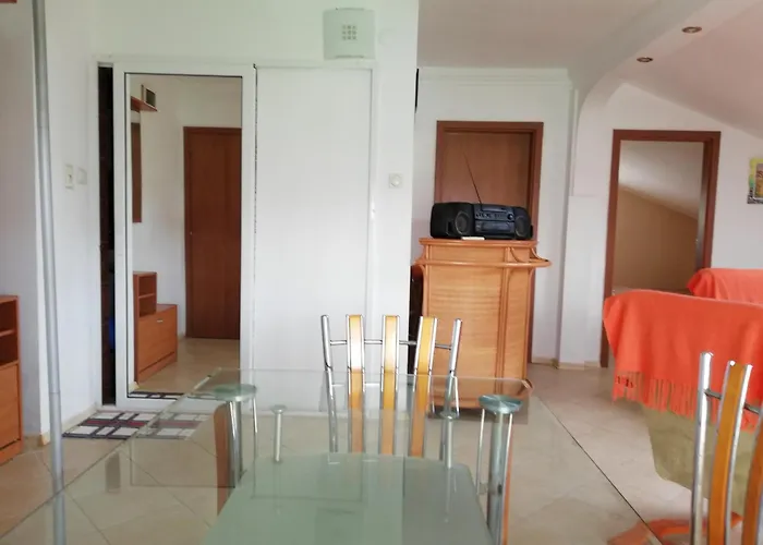 Bravo 1-vichevi 公寓 阳光海滩