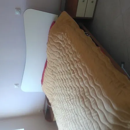 Bravo 1-vichevi Σάνι Μπιτς